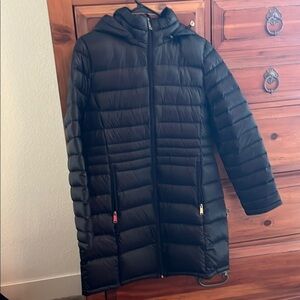 Andrew Marc Black Puffer Jacket with Hood and Pockets Size Large NWOT